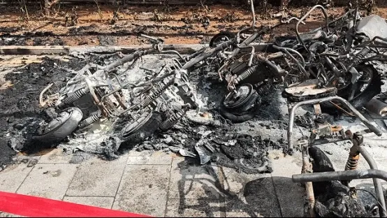 事发赣州南康!电动自行车充电棚内自燃 十余辆车辆被烧毁